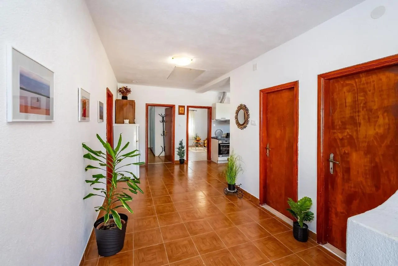 Palma Apartment Vrsi Croatia