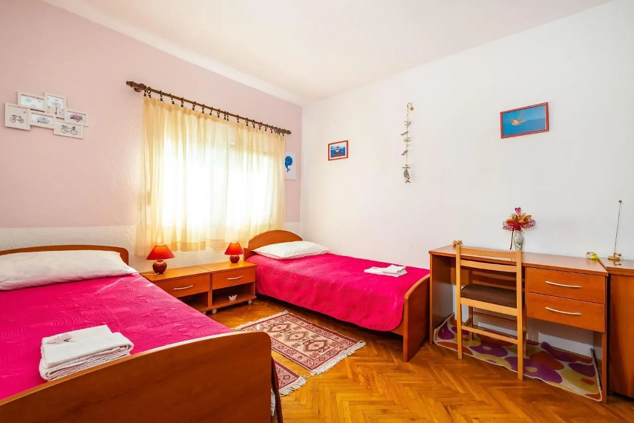 Palma Apartment Vrsi 0*,  Croatia