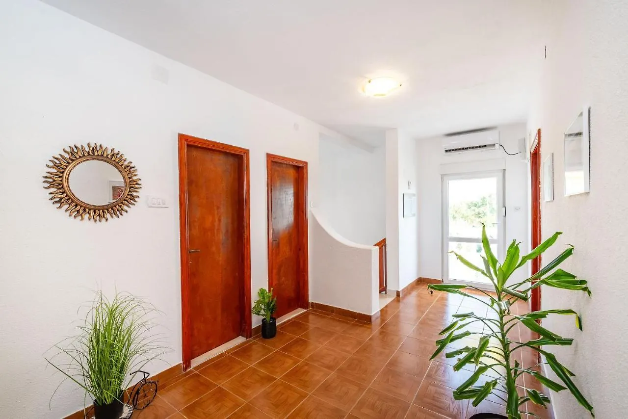 Palma Apartment Vrsi 0*,  Croatia